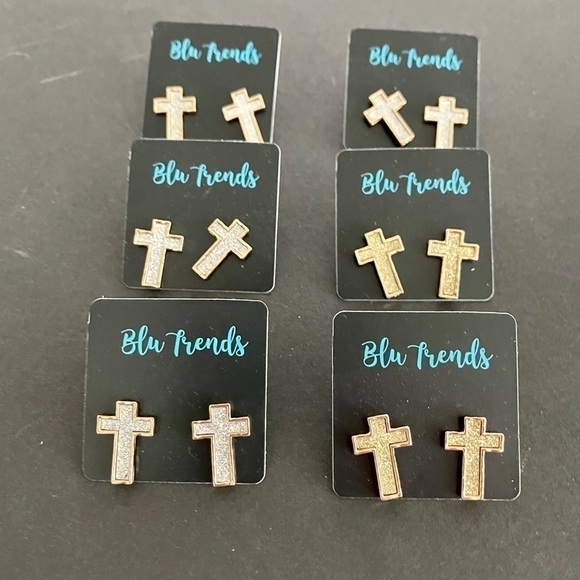 Cute Cross Post Earrings - Picture 1 of 3